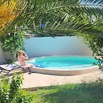 Owl's Nest וולוס